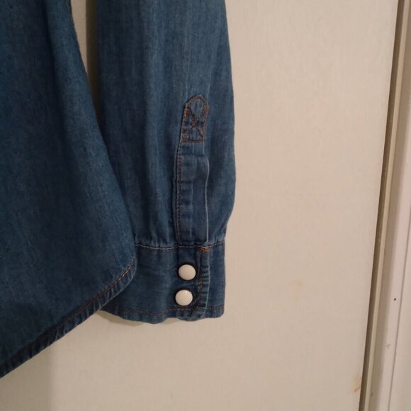 Red Snap Fitted Dark Denim Chambray Shirt With White Pearl Snap Buttons Sz S - Picture 3 of 7